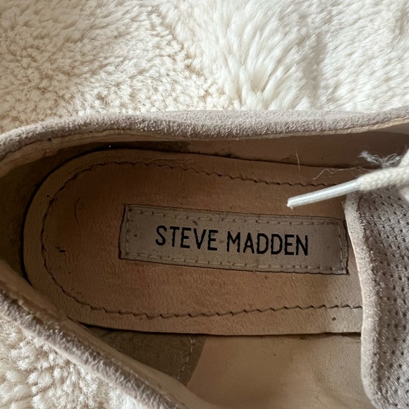 Steve Madden Lace Ups - Picture 3 of 3